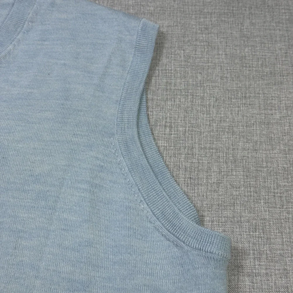 Peter Millar Merino Wool Golf Sweater Vest Mens Large Blue V-Neck Sleeveless